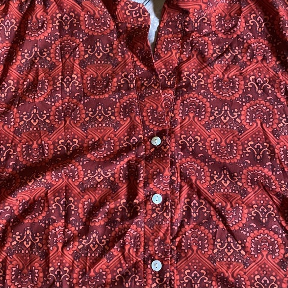 New! Sheilay Damask Print Tunic Blouse - Picture 3 of 7